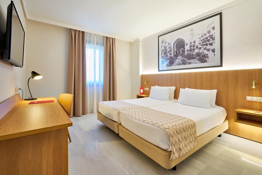 Exe Ciudad De Cordoba Hotell Exteriör bild