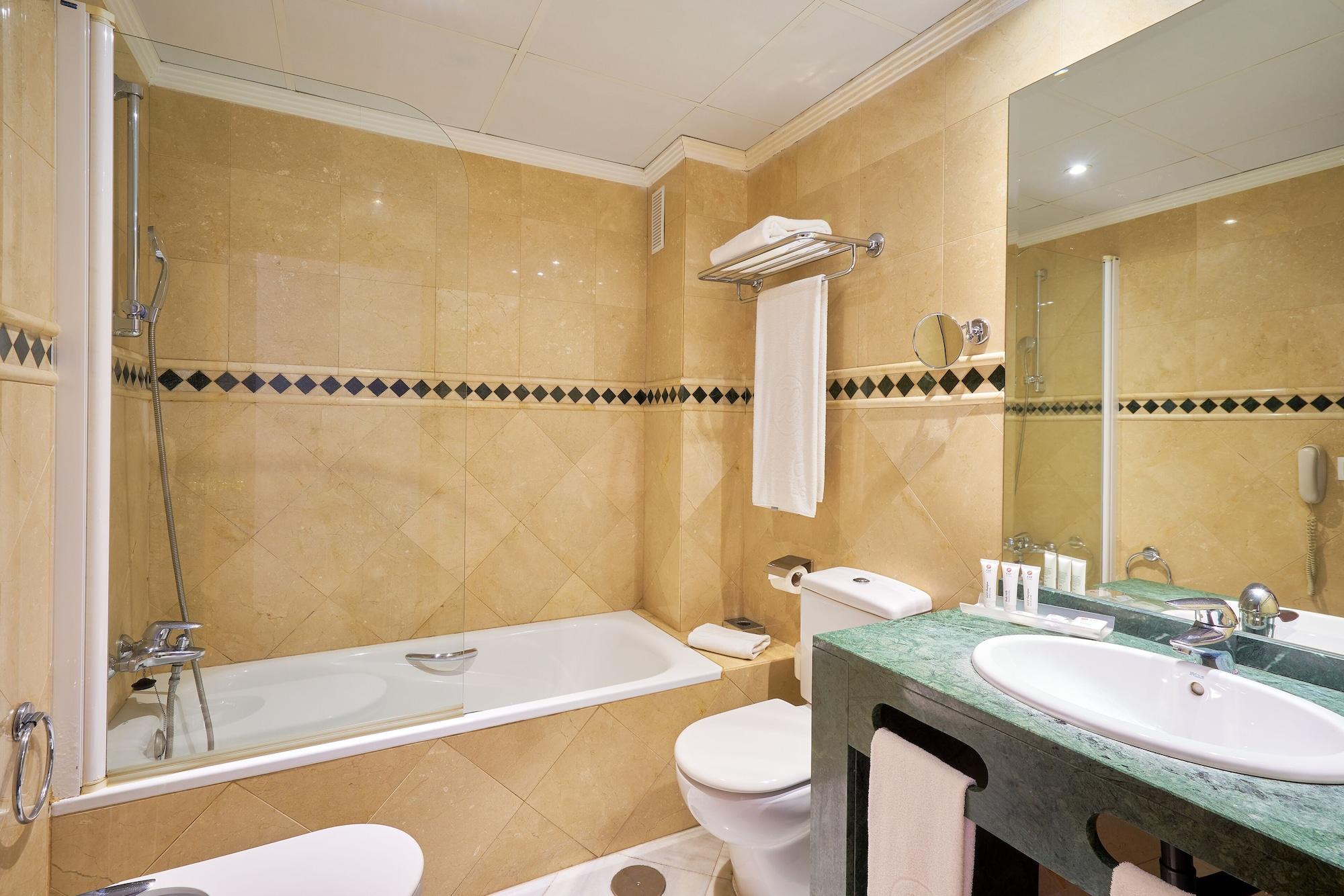 Exe Ciudad De Cordoba Hotell Exteriör bild