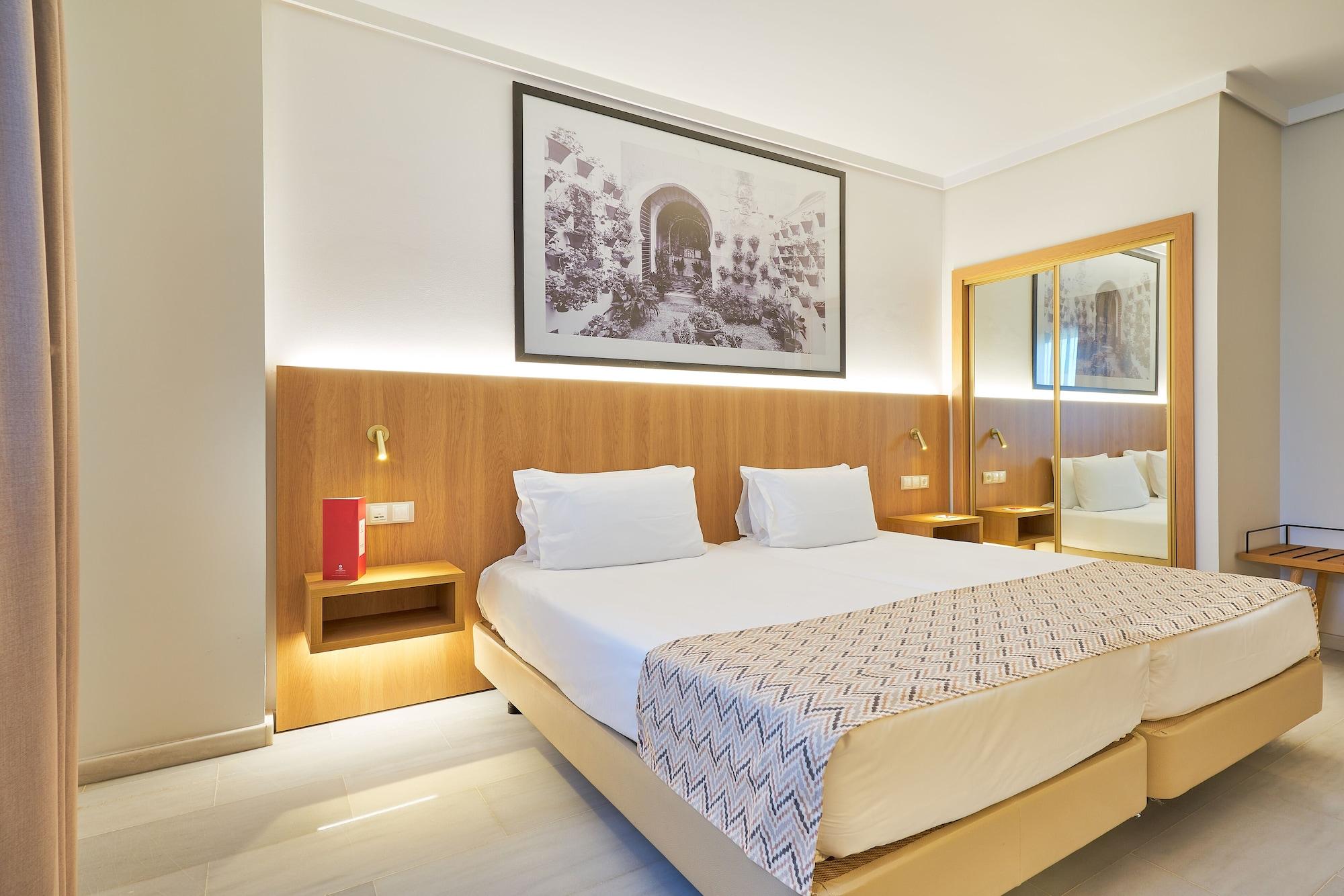 Exe Ciudad De Cordoba Hotell Exteriör bild