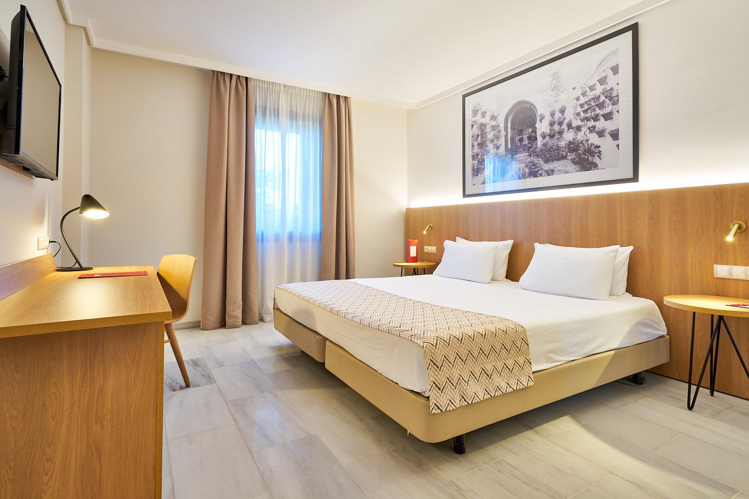 Exe Ciudad De Cordoba Hotell Exteriör bild