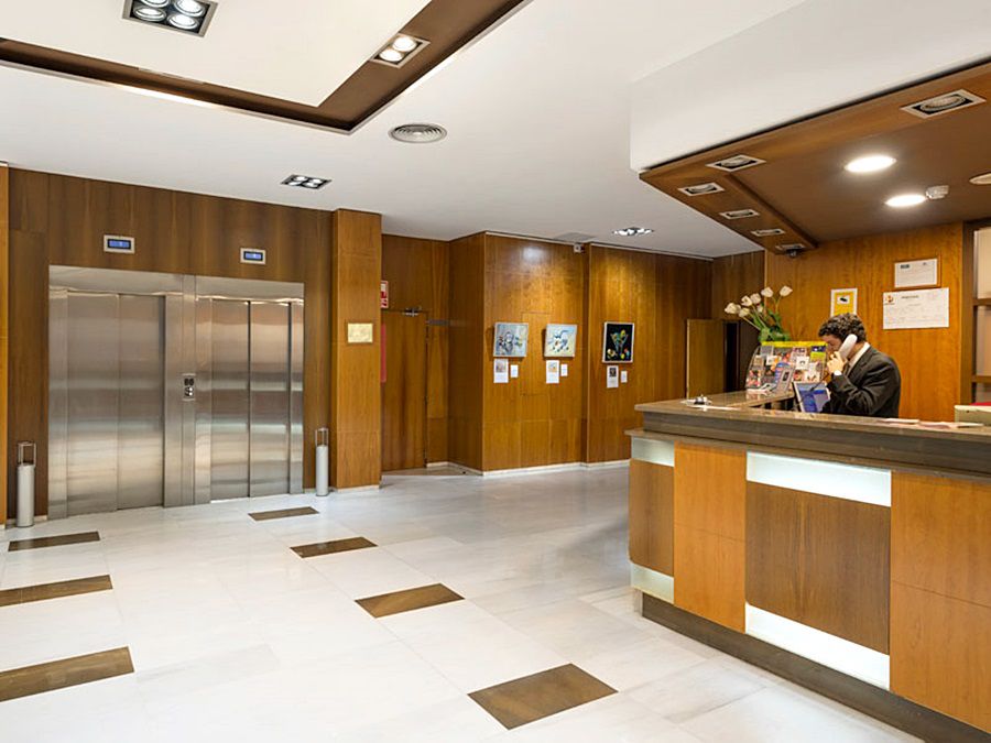 Exe Ciudad De Cordoba Hotell Exteriör bild