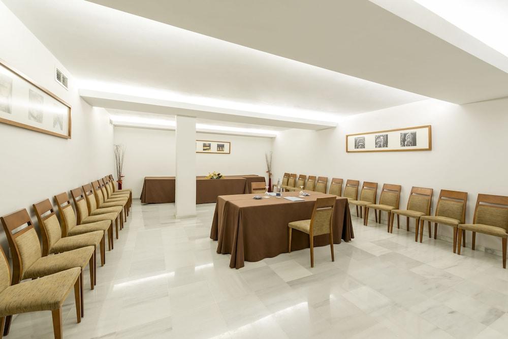 Exe Ciudad De Cordoba Hotell Exteriör bild
