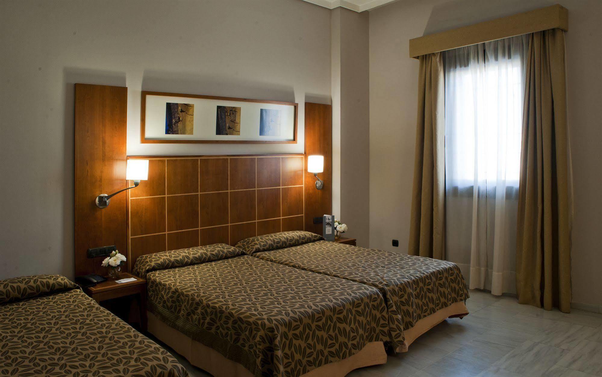 Exe Ciudad De Cordoba Hotell Rum bild