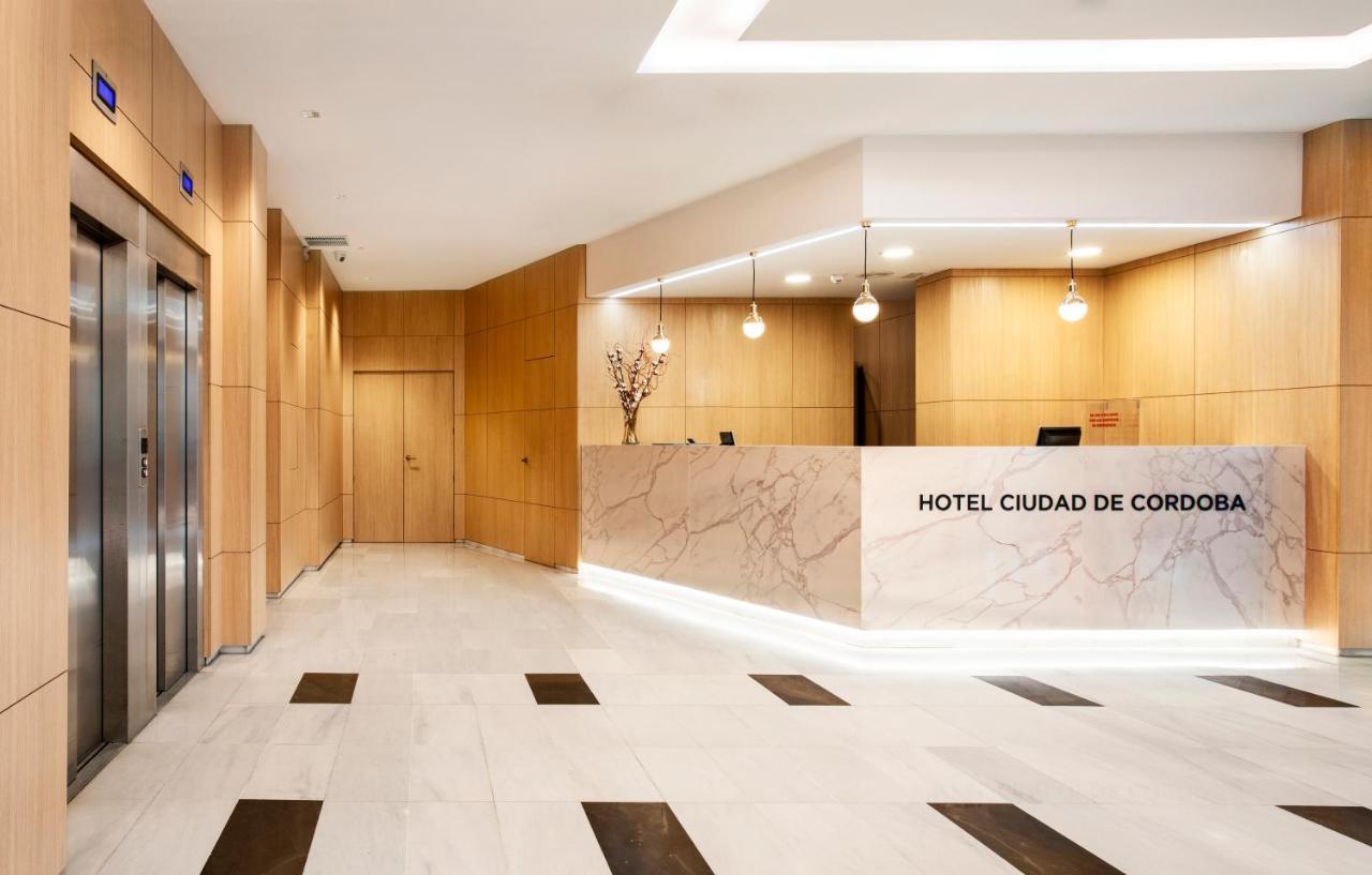 Exe Ciudad De Cordoba Hotell Exteriör bild